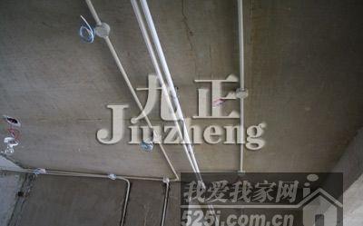 必一运动：中场中心受伤，银河战舰将如何面对多路豪强的围歼？