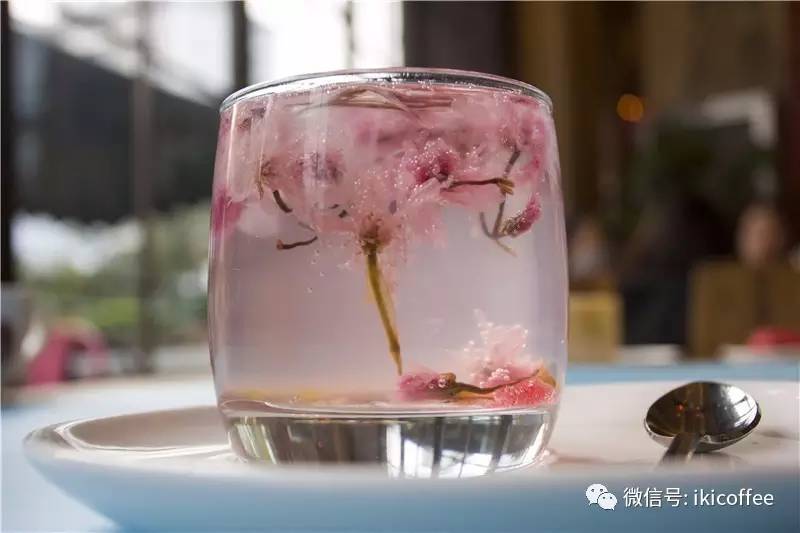 爱心捐助“过六一”:必一运动官网(图1) 必一运动官网